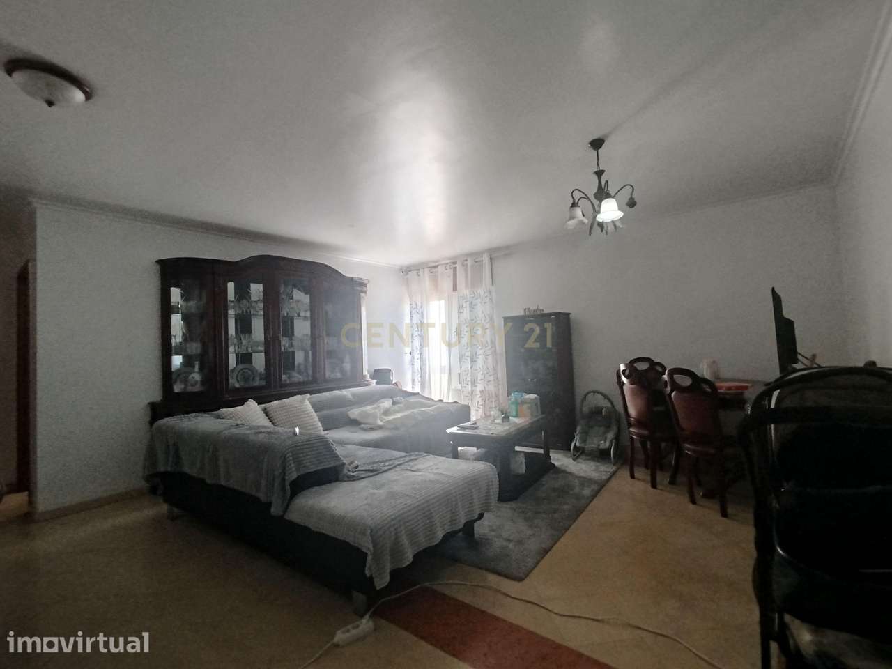 Apartamento T3 com Excelente Exposição Solar, Arrecadação e Ótima Loca - Grande imagem: 2/16