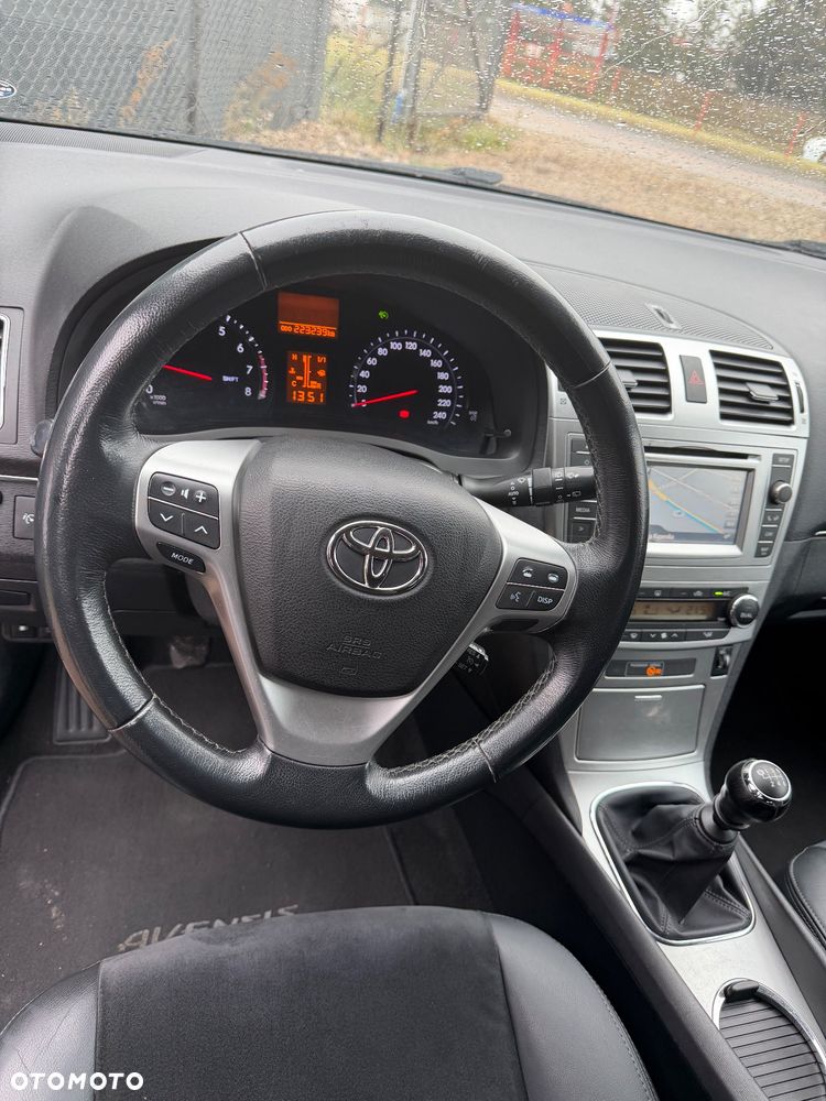 Toyota Avensis - 26