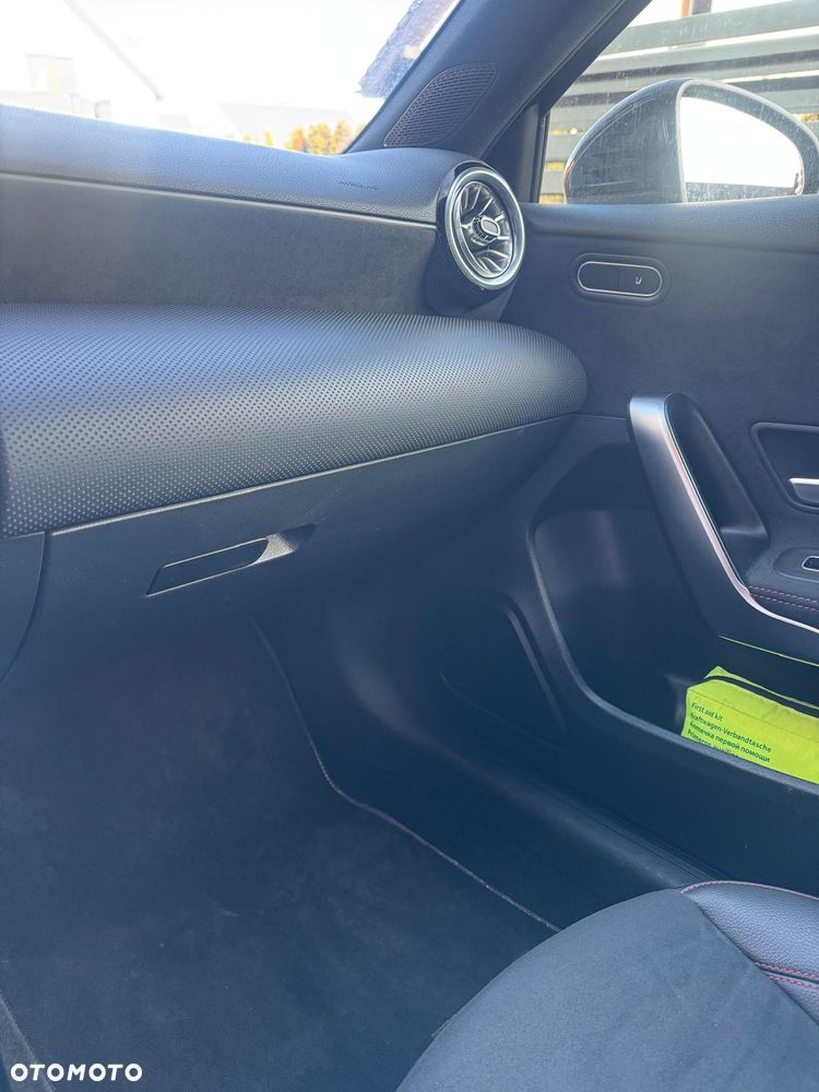 Mercedes-Benz Klasa A 200 AMG Line 7G-DCT - 23