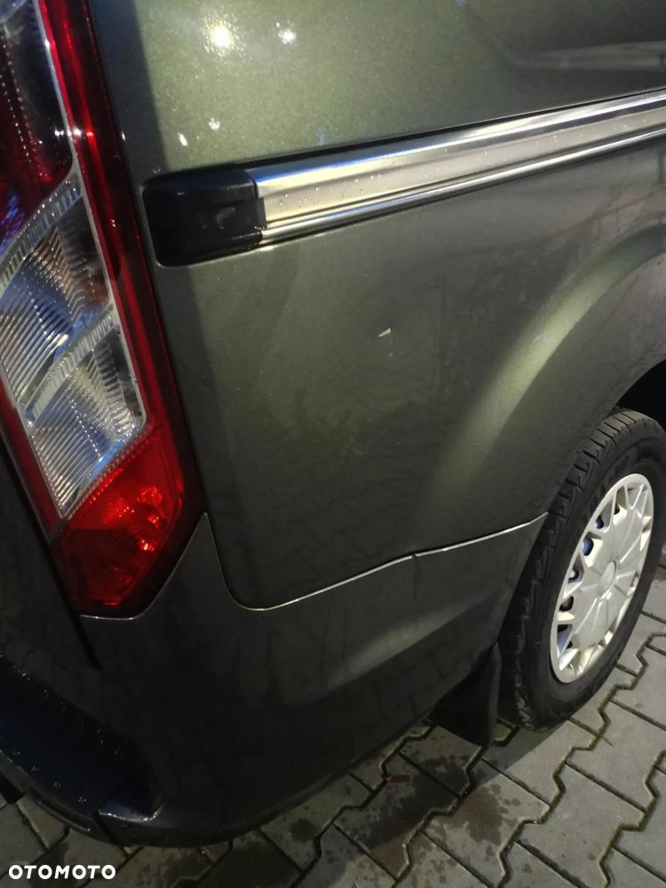 Ford Tourneo Custom - 27