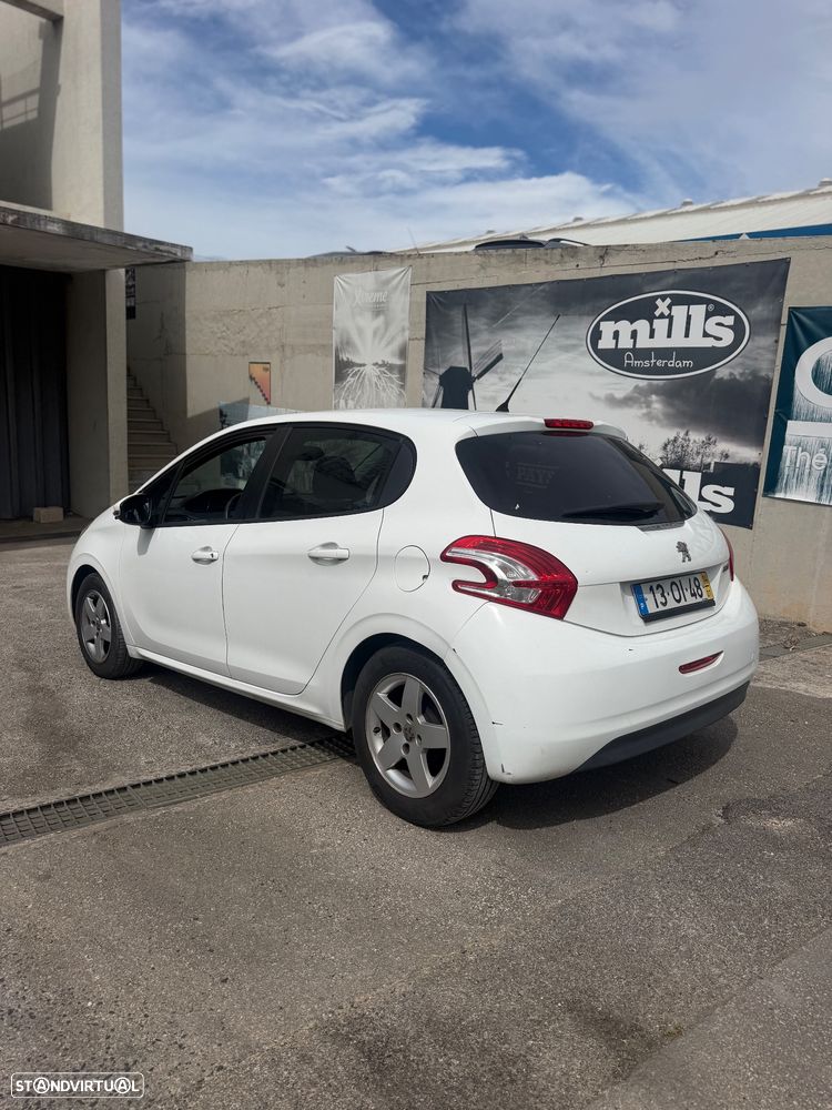 Peugeot 208 1.2 PureTech Style - 4