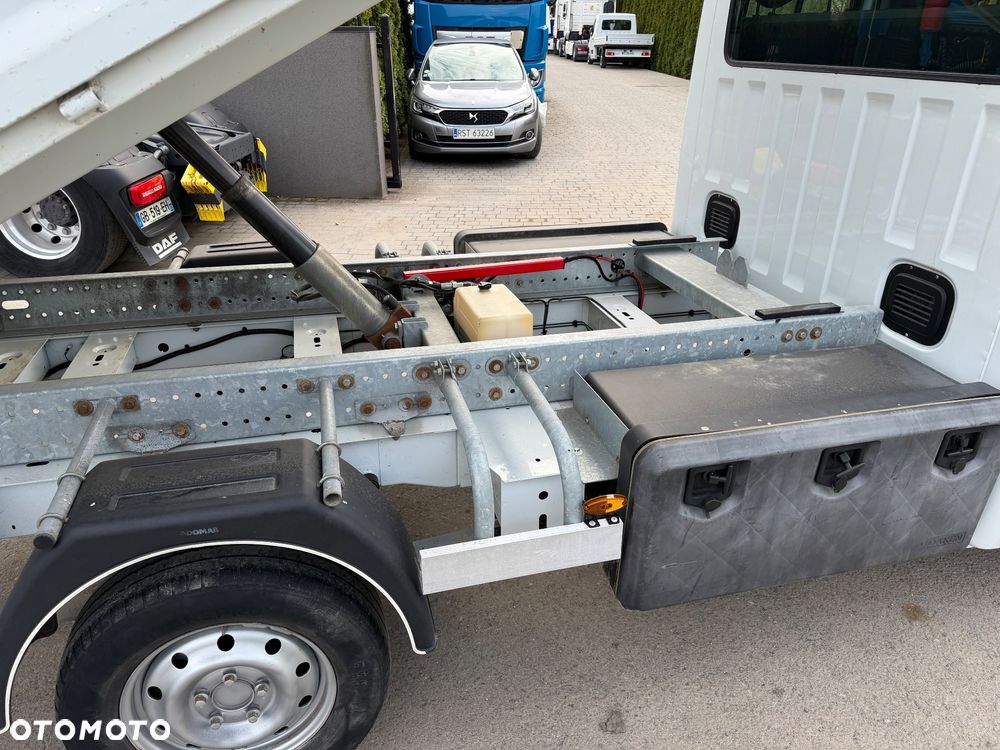 Renault Master Wywrotka Doka 7 miejsc - 10