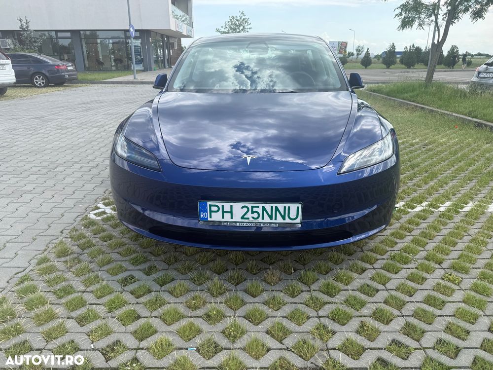 Tesla Model 3 Long Range AWD Premium - 1