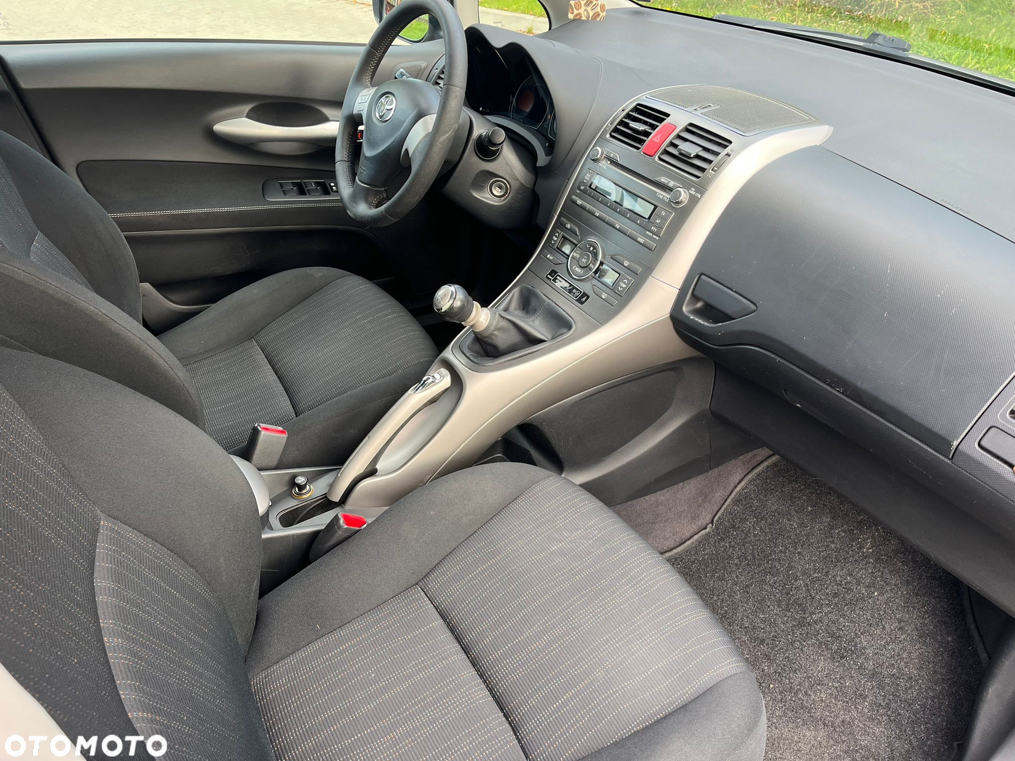 Toyota Auris 1.6 2010 - 14