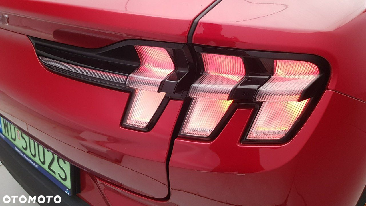 Ford Mustang Mach-E - 16