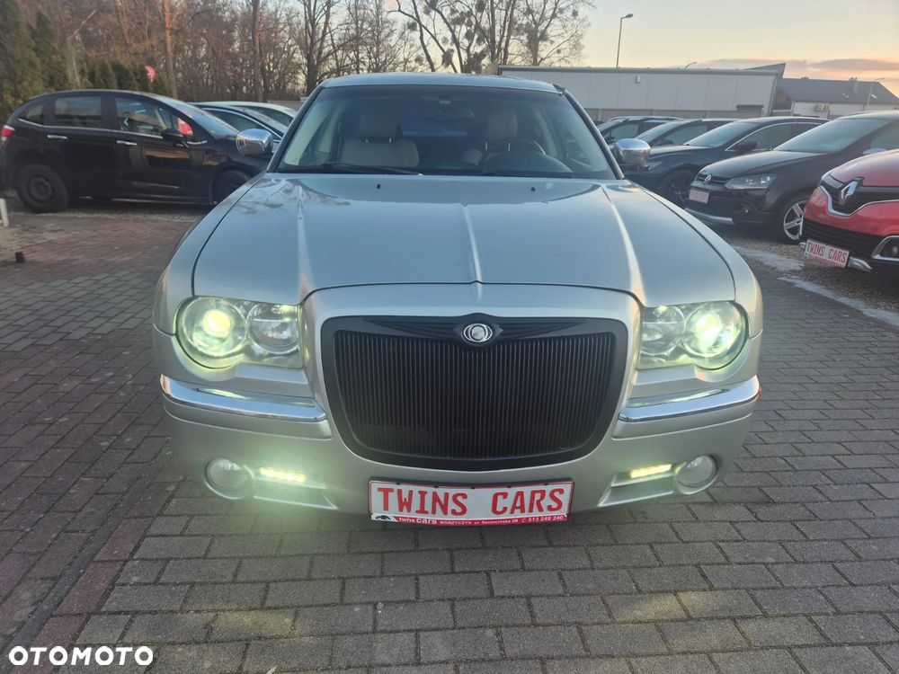 Chrysler 300C 5.7 V8 Hemi - 2