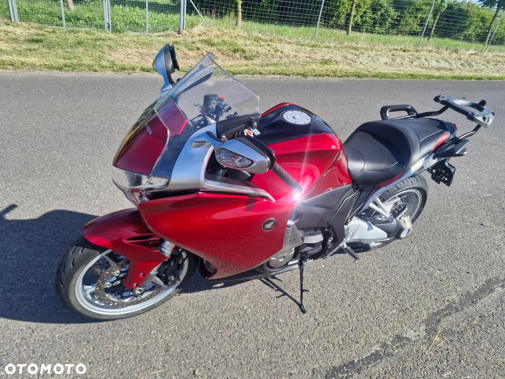 Honda VFR - 23
