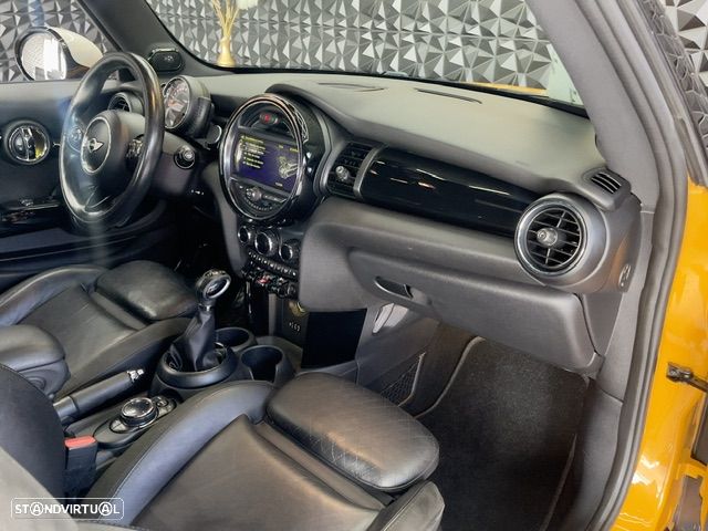 MINI 3 Portas Cooper Aut. - 35