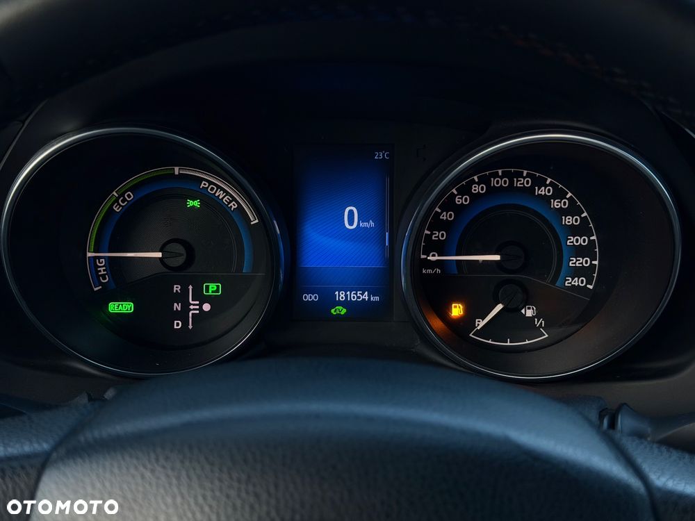 Toyota Auris 1.8 HSD Luna - 14