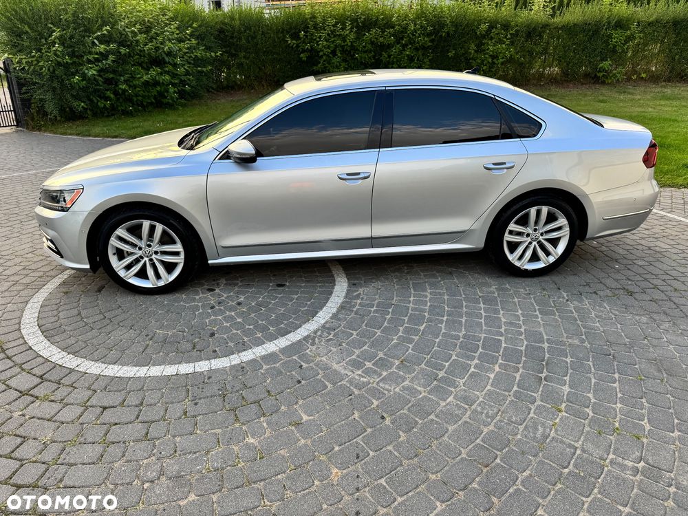 Volkswagen Passat - 3