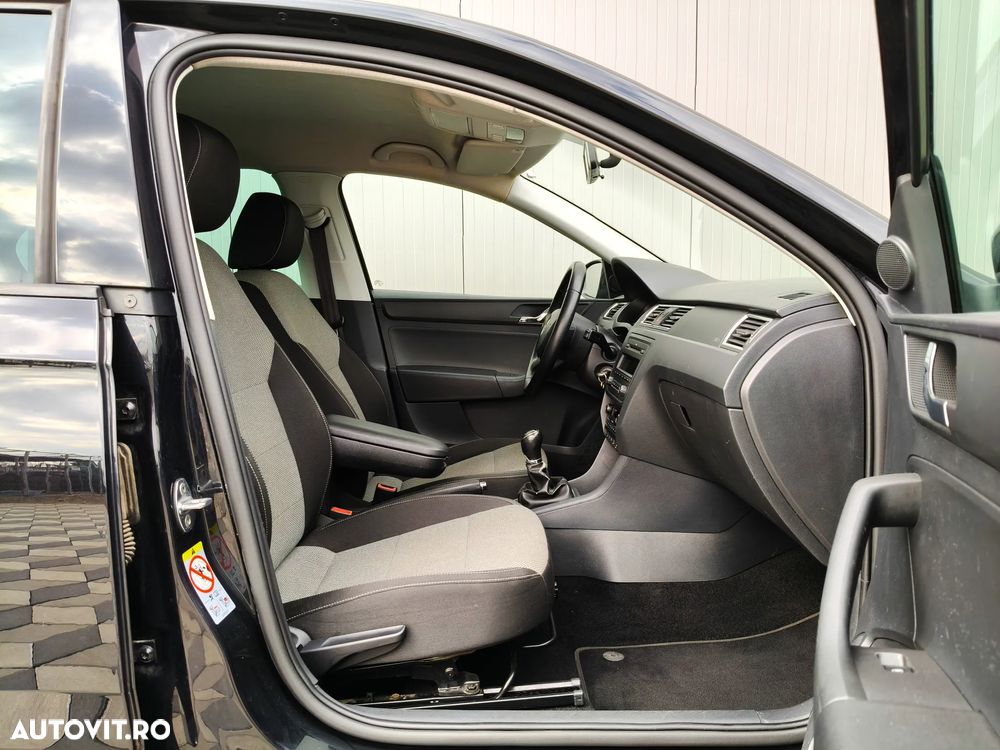 Skoda RAPID 1.2 TSI Edition Green tec - 19