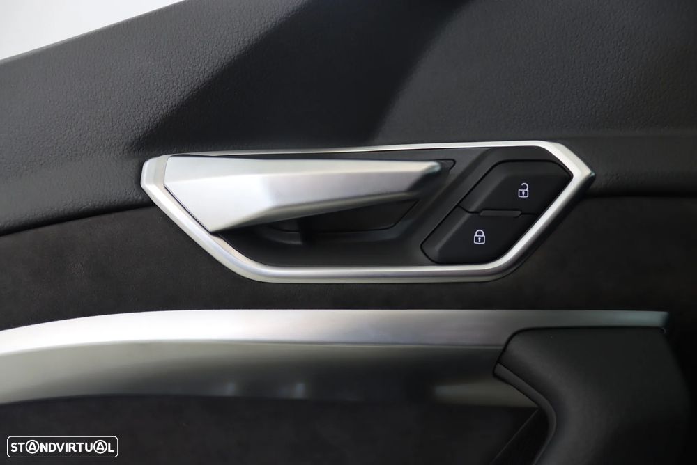 Audi e-tron 55 quattro S line - 18