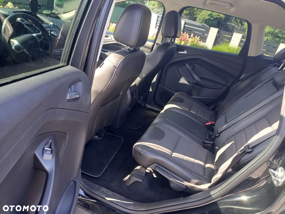 Ford Kuga 2.0 TDCi 4x4 Titanium - 17