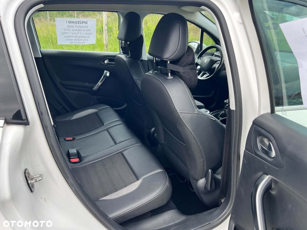 Peugeot 2008 - 8