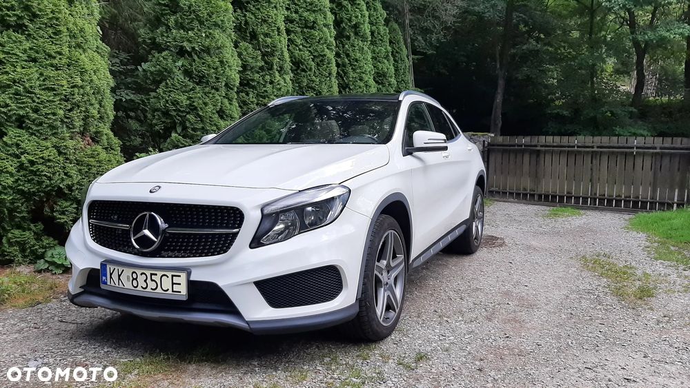 Mercedes-Benz GLA 250 4Matic 7G-DCT - 1