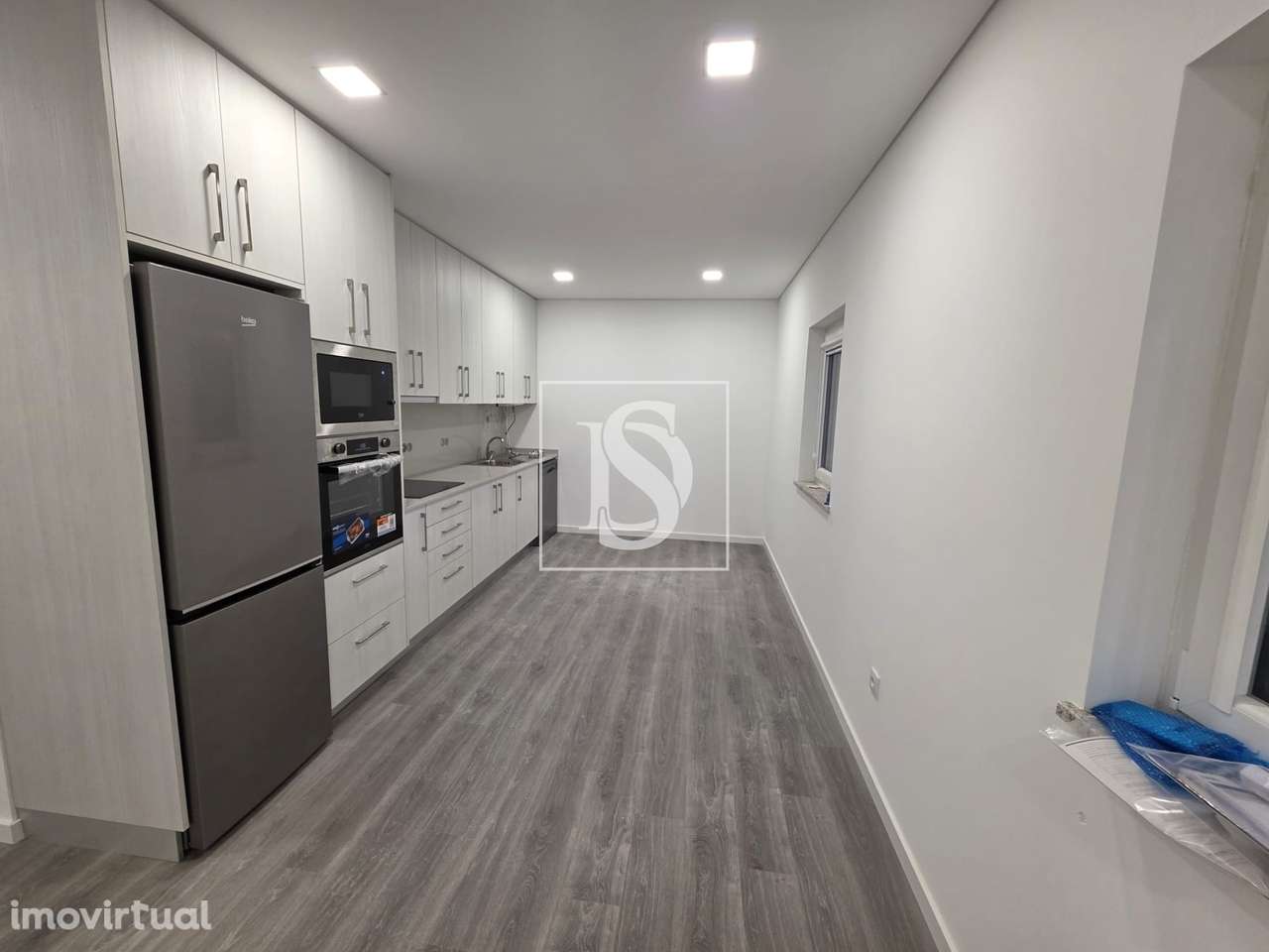 Apartamento T2, no Botulho - Grande imagem: 2/15