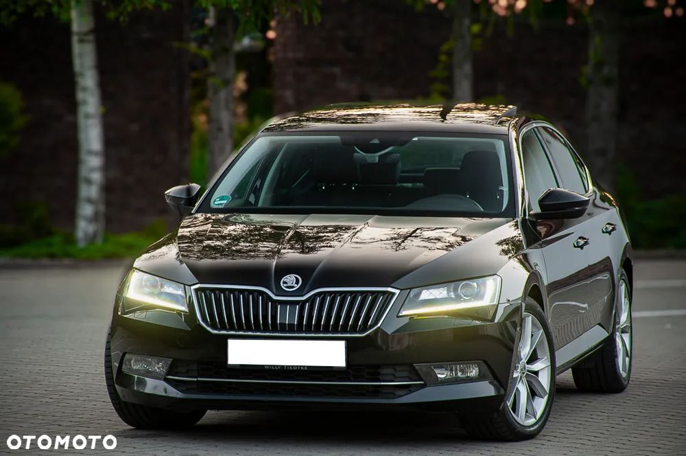 Skoda Superb 2.0 TDI DSG Ambition - 2