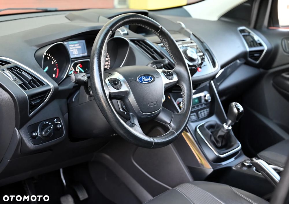 Ford Kuga - 17