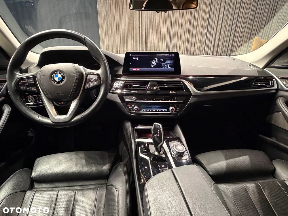 BMW Seria 5 530i xDrive - 5