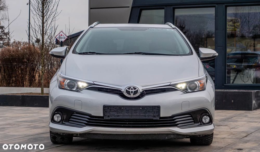 Toyota Auris - 6