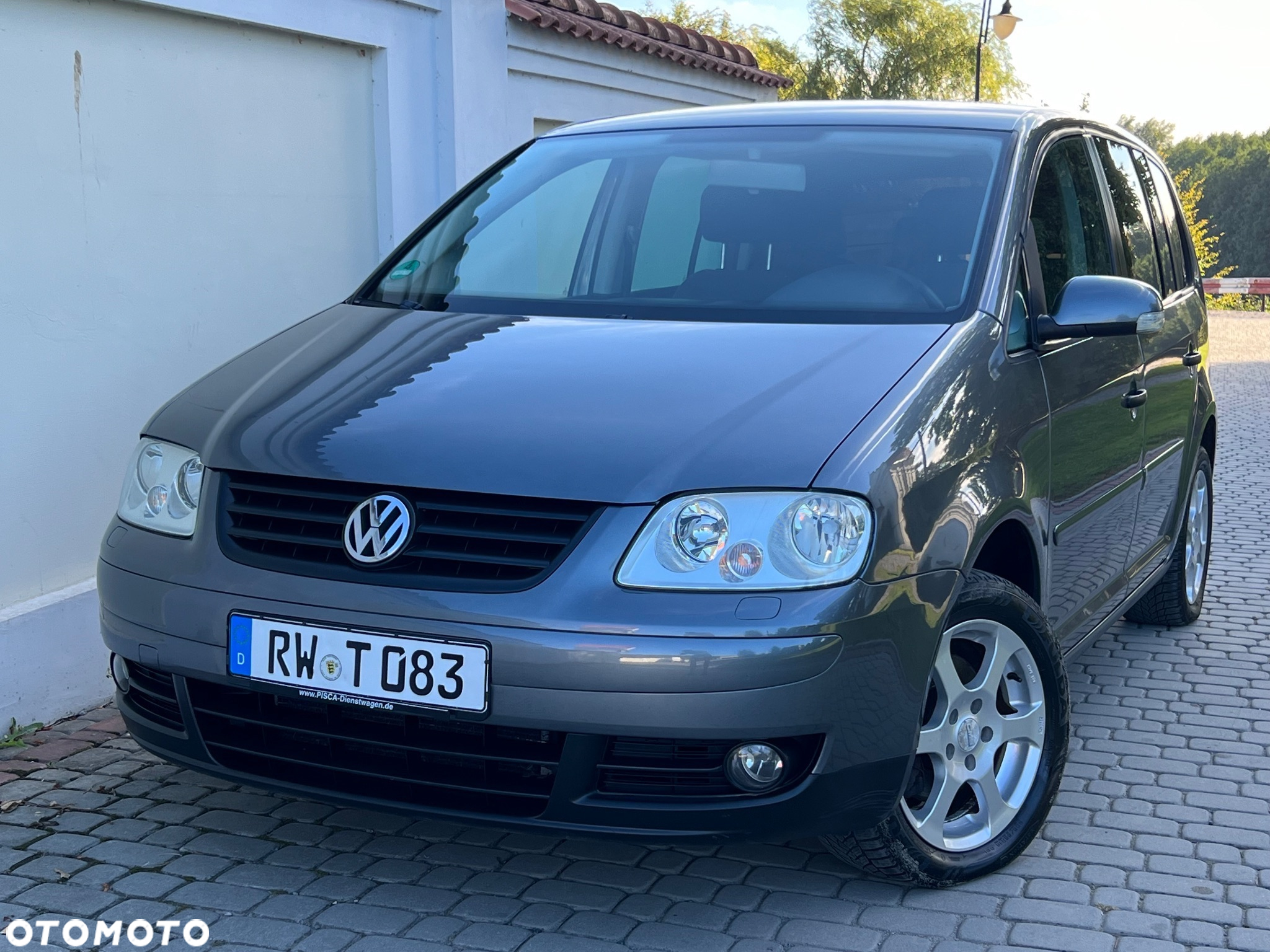 Volkswagen Touran - 3