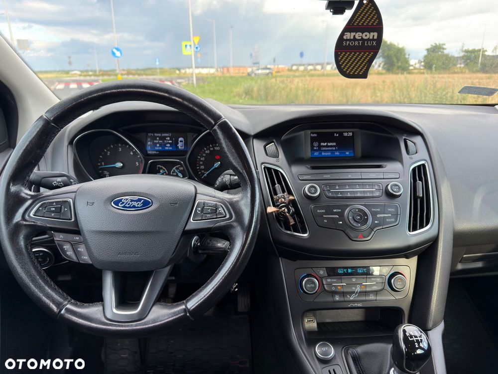 Ford Focus 1.5 TDCi SYNC Edition - 9