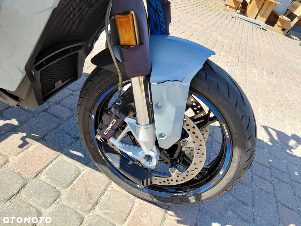 BMW XR - 9
