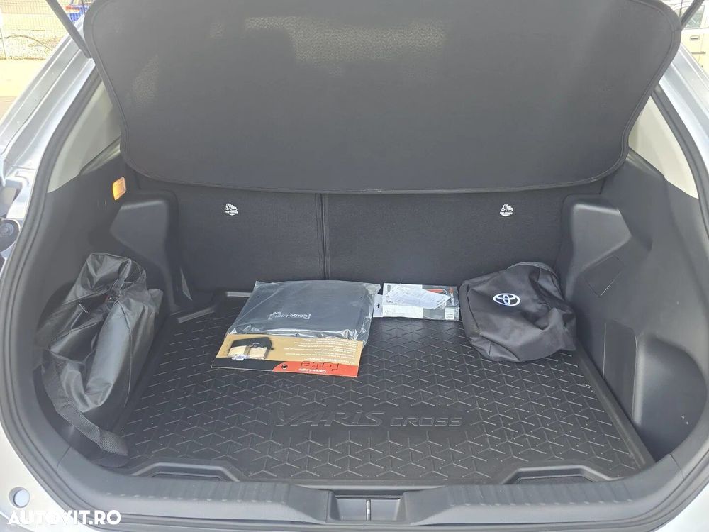 Toyota Yaris Cross - 20