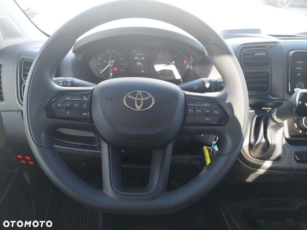 Toyota Proace MAX - 25