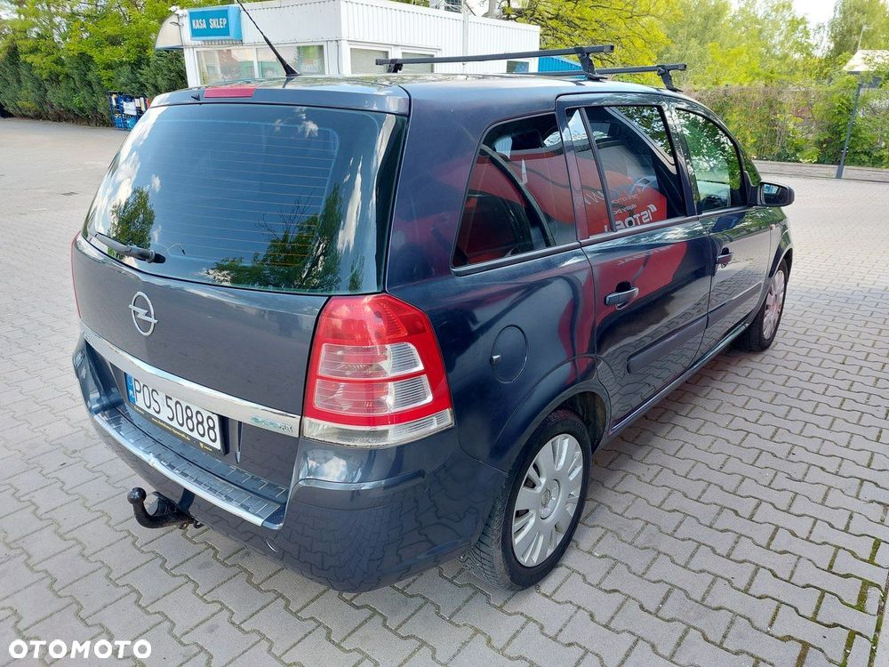 Opel Zafira - 10