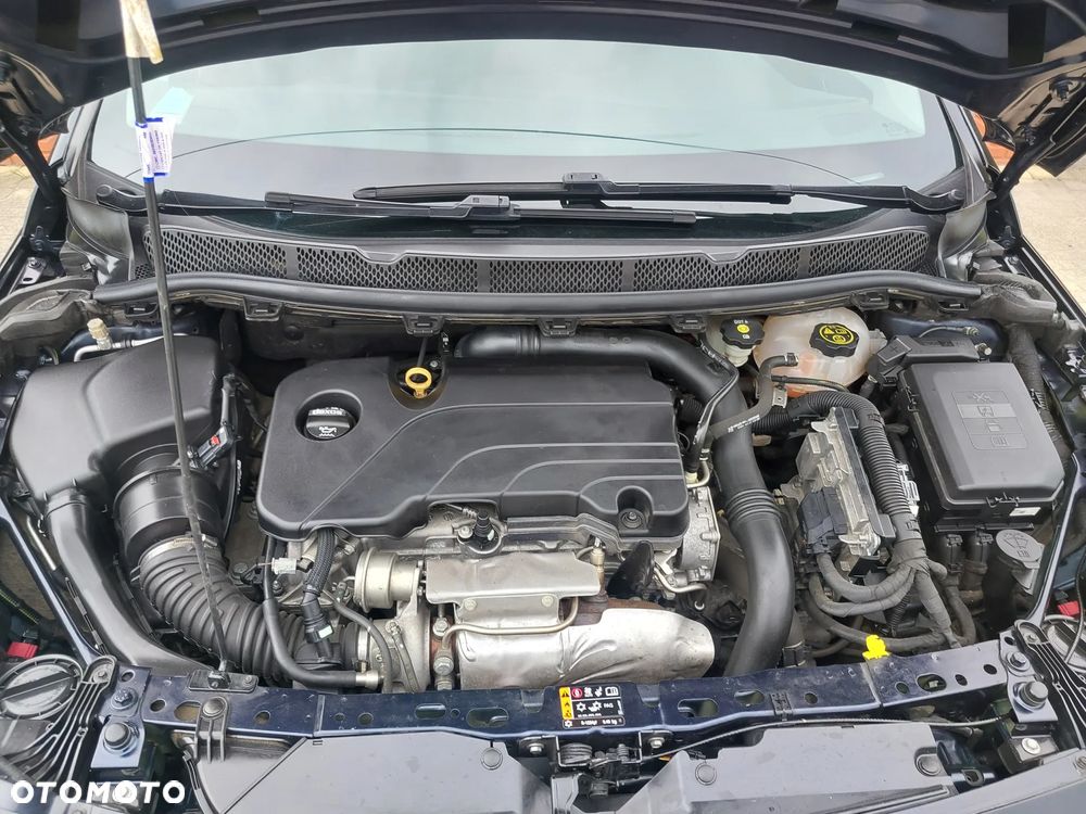 Opel Astra 1.4 Turbo Edition - 10