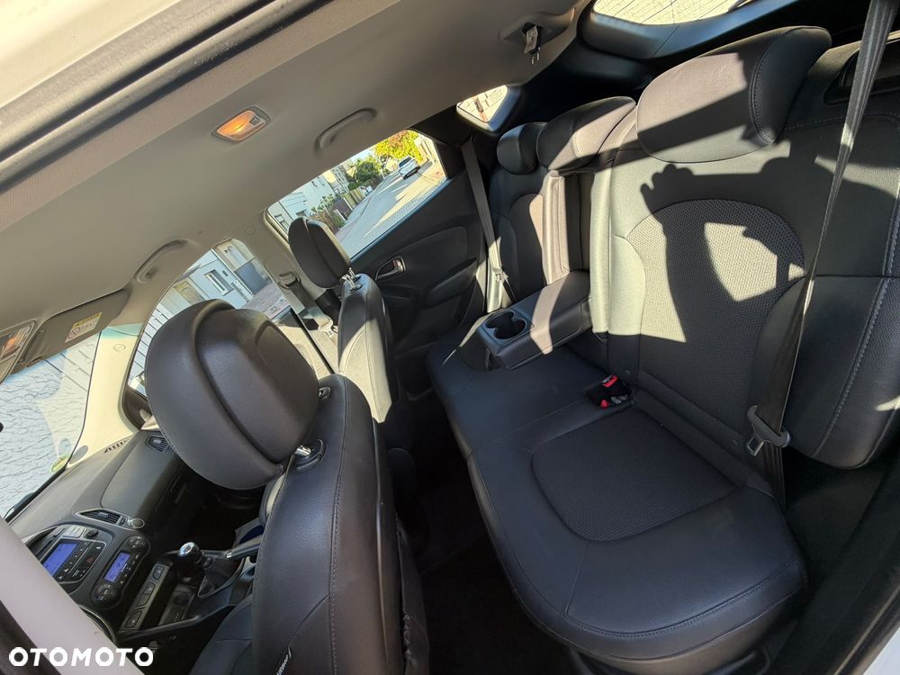 Hyundai ix35 1.6 2WD Fifa World Cup Edition - 6