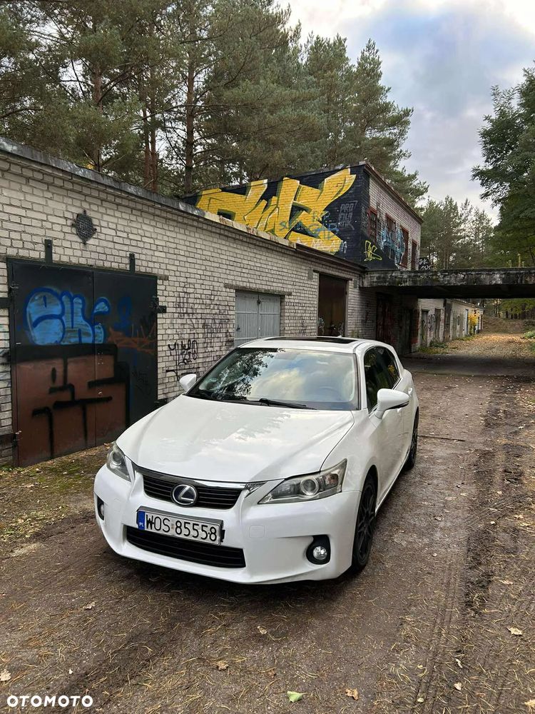 Lexus CT 200h - 1