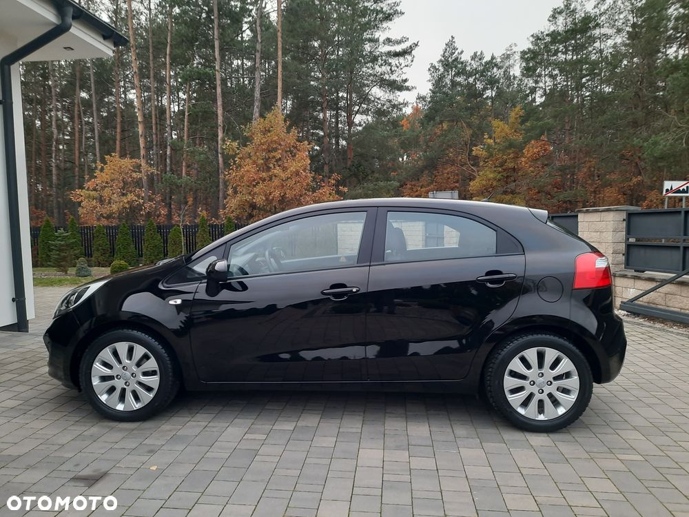 Kia Rio - 4
