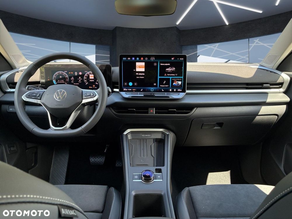 Volkswagen T-Roc - 13