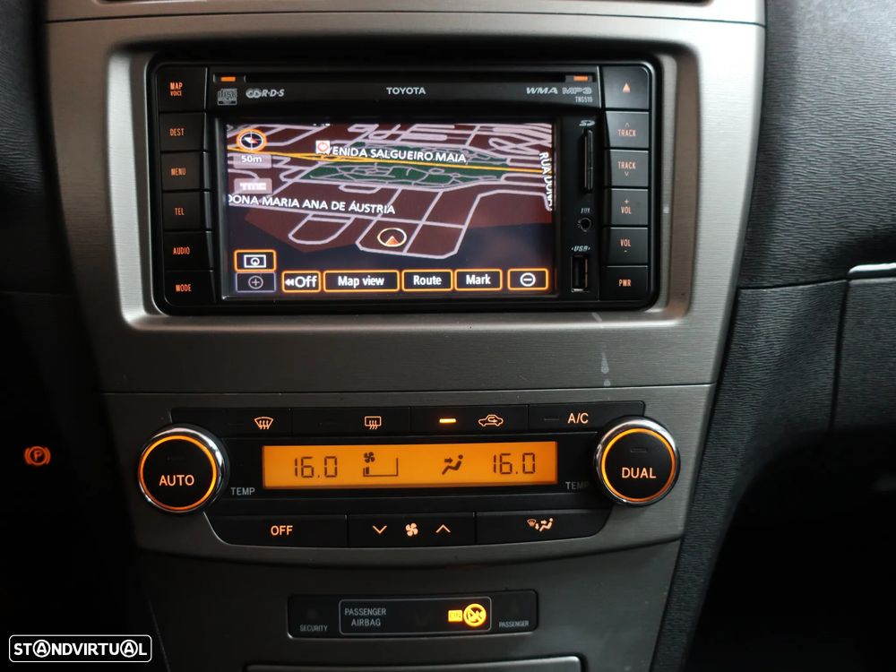 Toyota Avensis SW 2.0 D-4D Exclusive +Pele+GPS - 19