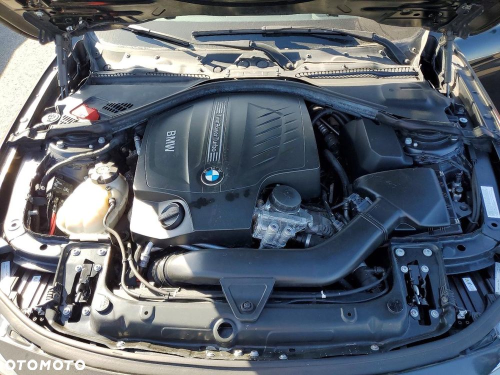 BMW Seria 3 335i Sport-Aut Sport Line - 11