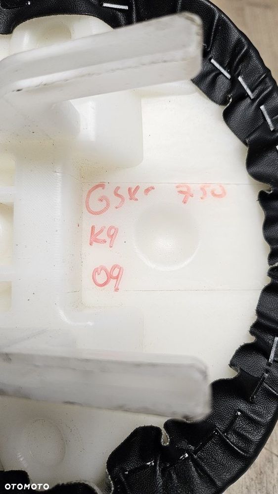 Siedzenie pasażera Suzuki GSX-R 750 K9 - 9