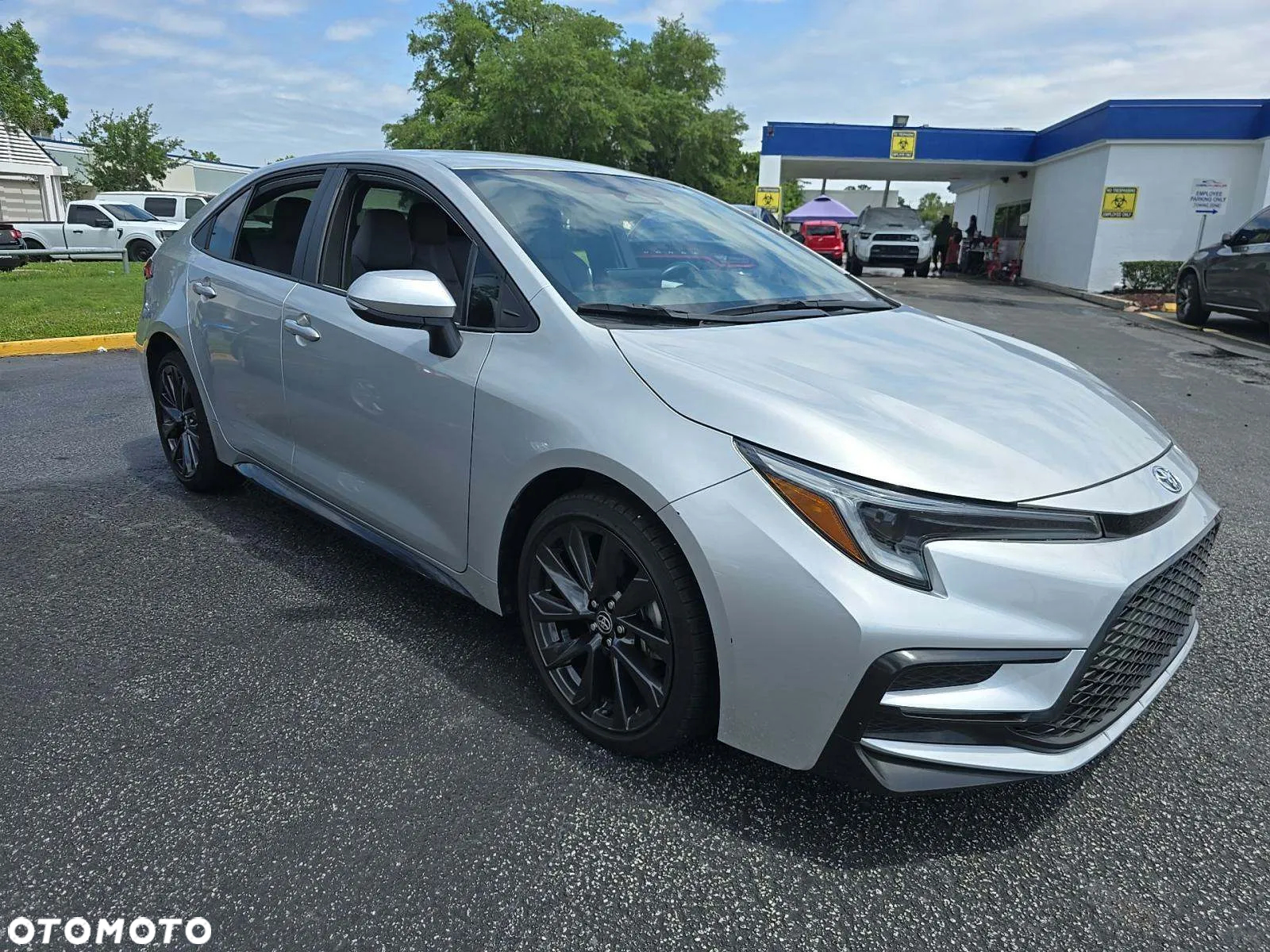 Toyota Corolla - 4