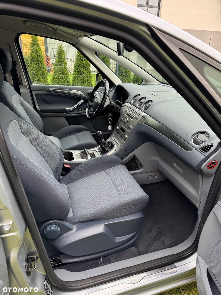 Ford S-Max - 10