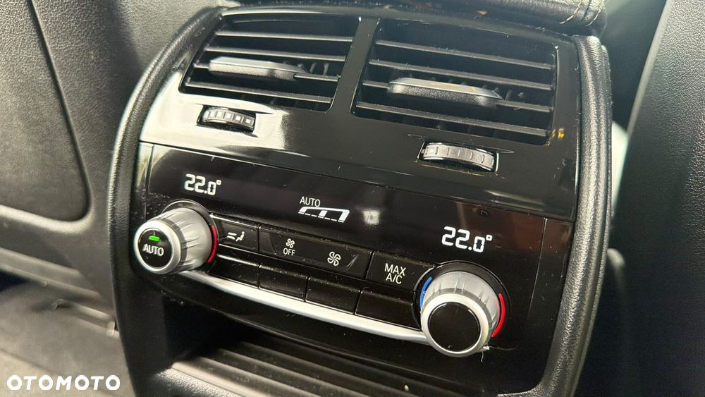 BMW Seria 5 520d xDrive Sport Line - 11