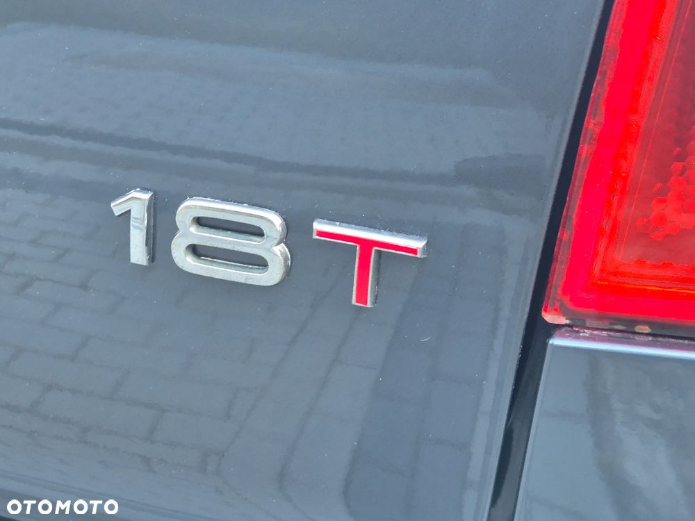Audi A4 Limousine - 12