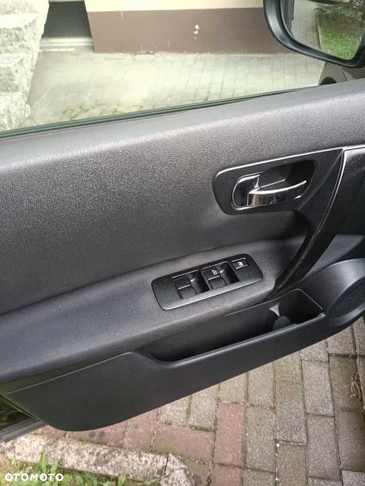 Nissan Qashqai 2011 photo 4