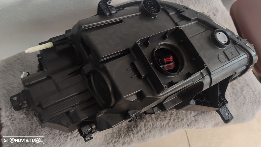 farol direito Full Led Ford Puma - L713235AB - 4