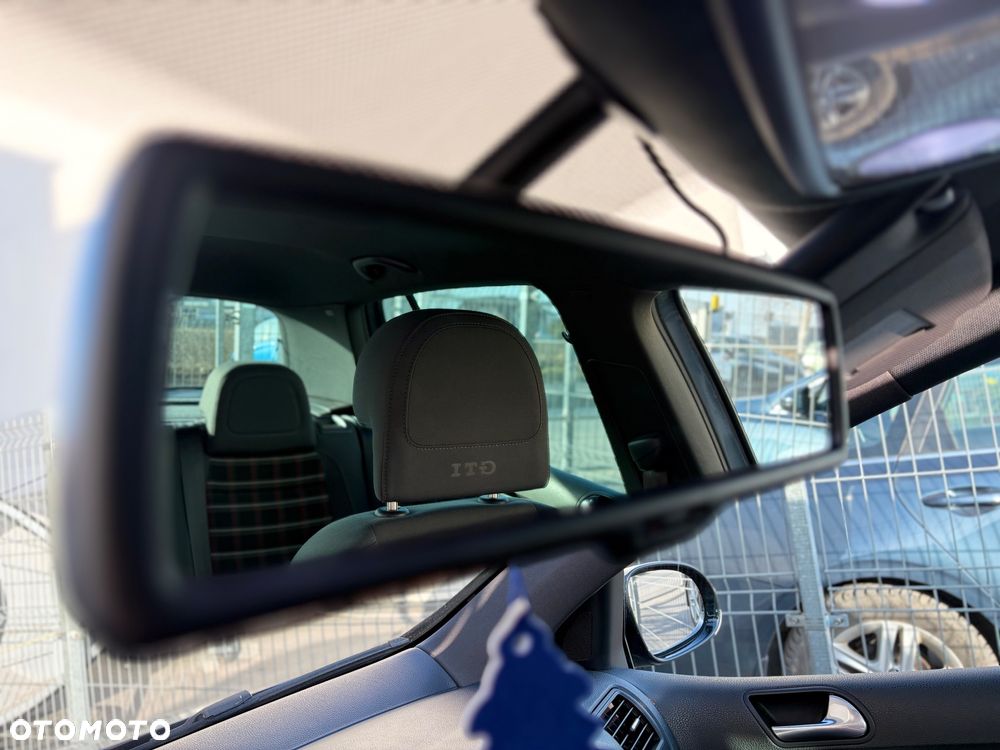 Volkswagen Golf 2.0 GTI - 9