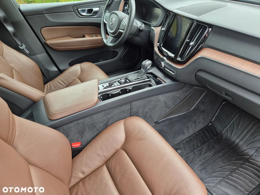 Volvo XC 60 D4 Momentum Pro - 8