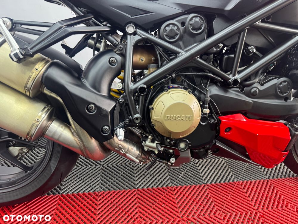 Ducati Streetfighter 1098 - 29