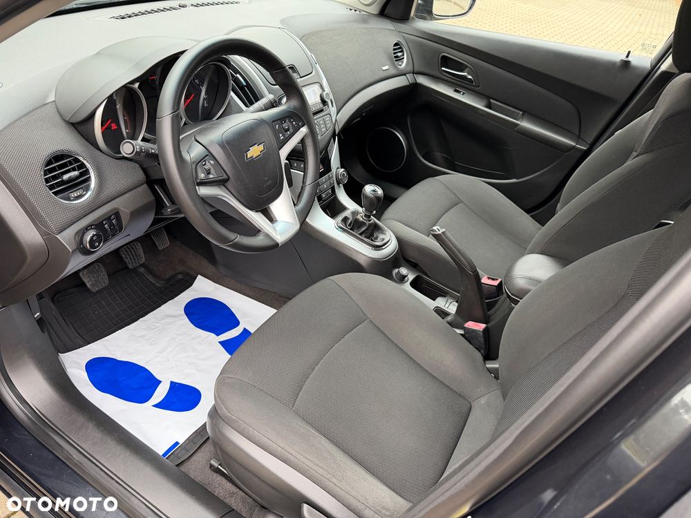 Chevrolet Cruze - 17