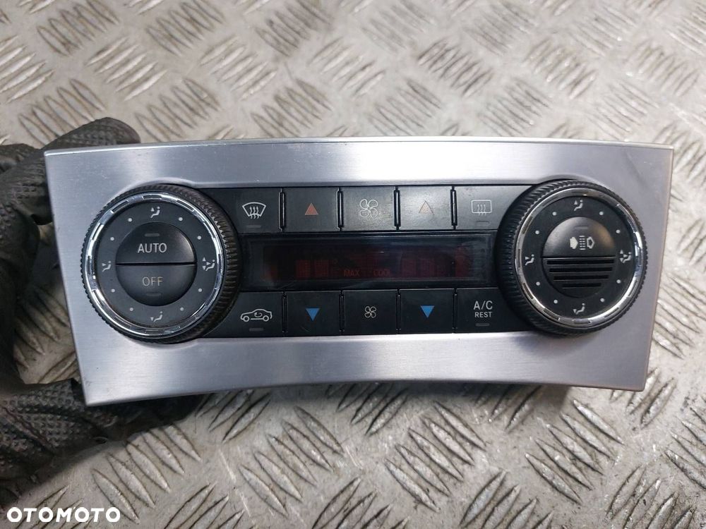 PANEL NAWIEWU MERCEDES-BENZ W203 C180 A2038303685 - 1