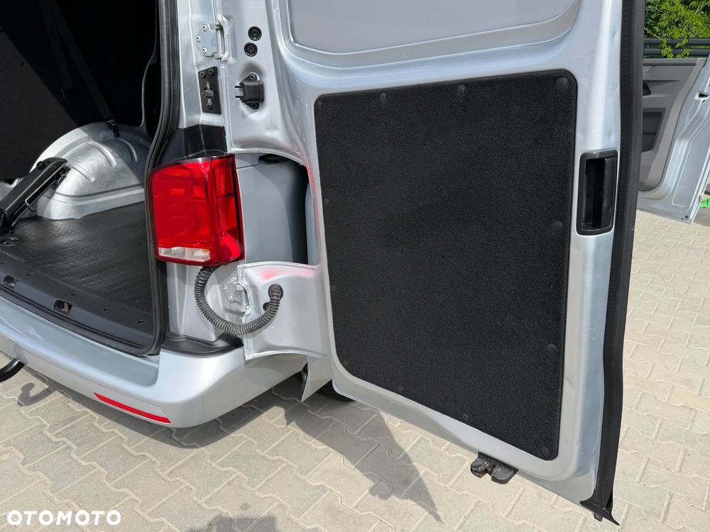 Volkswagen Transporter - 24